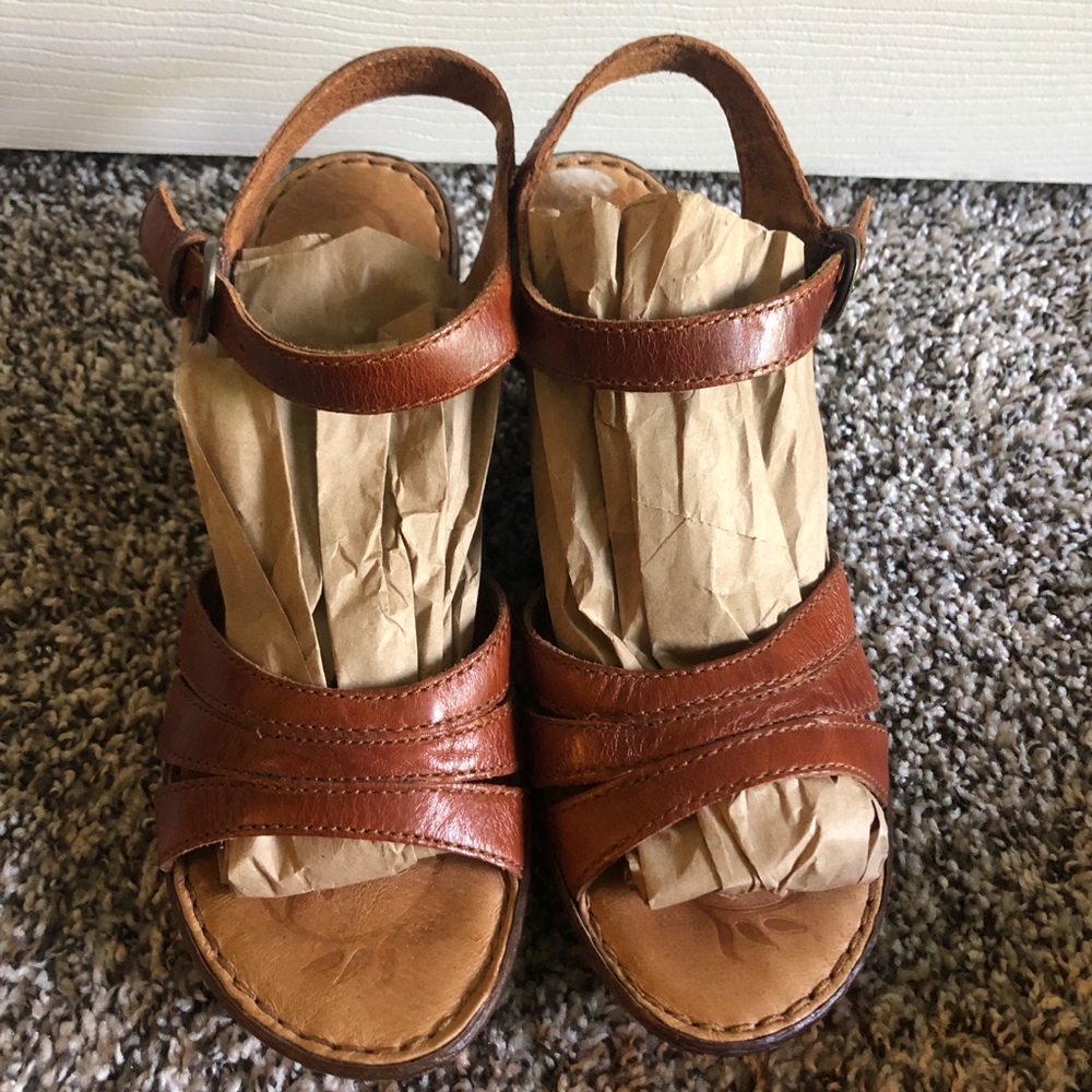 Born Leather Sandals Size 8